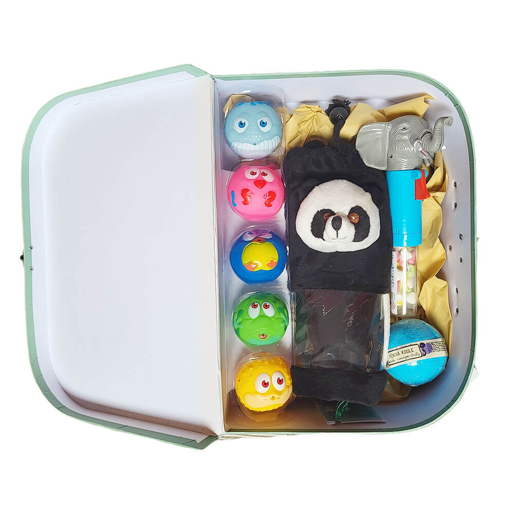 Dětský kufřík s dárky a batůžkem panda