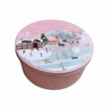 Vánoční plechový box - růžová vesnička